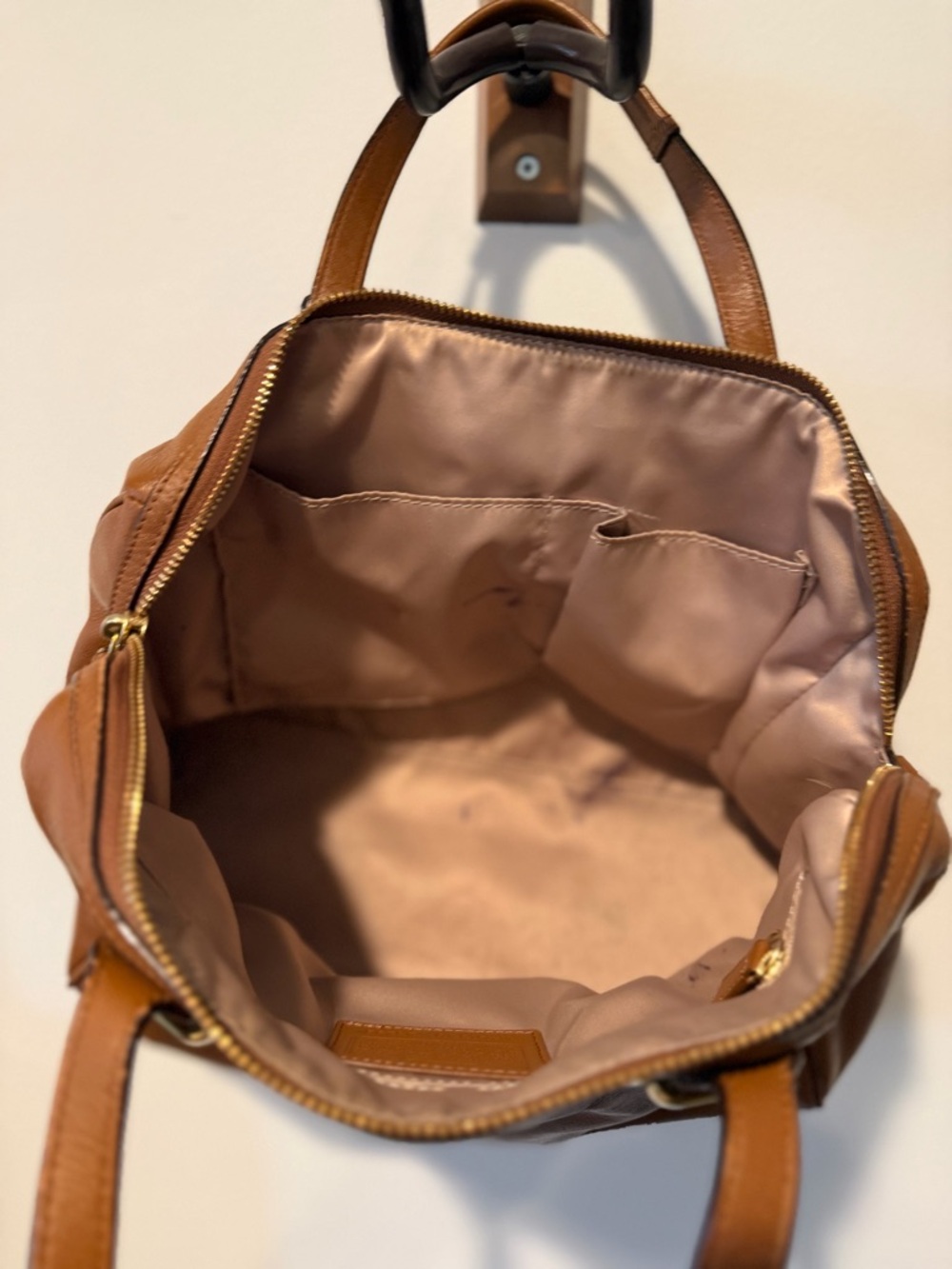 Coach Tan Taylor satchel with Cream Lining - Picture 2 of 6